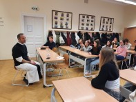 Iskolánkban járt John atya